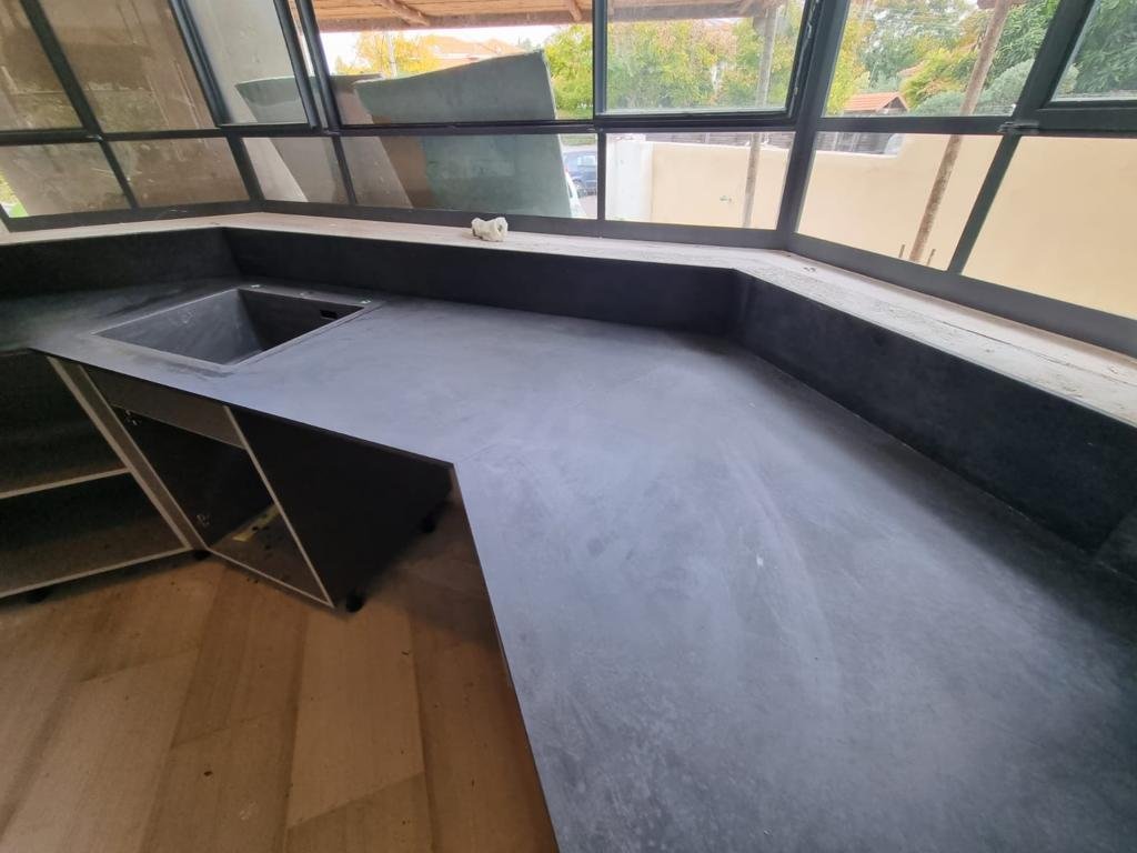 OSSIDO NERO 8245 LAMINAM מט
