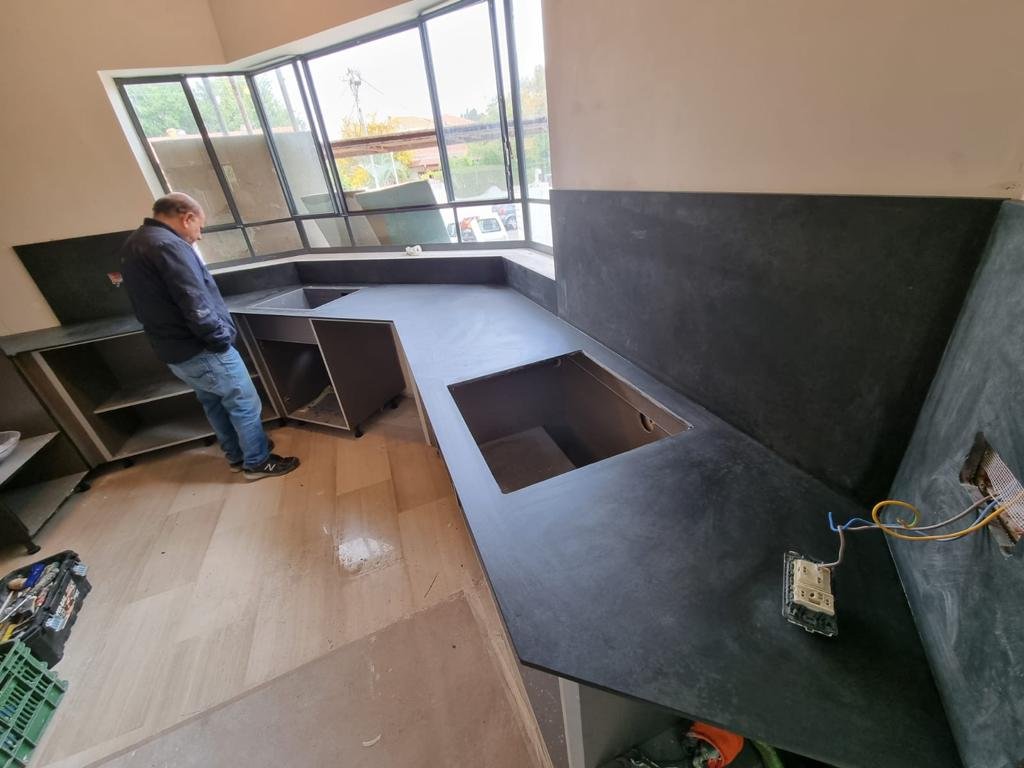OSSIDO NERO 8245 LAMINAM מט