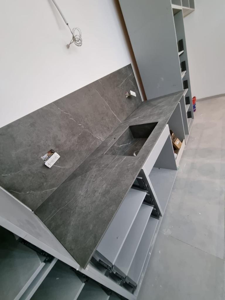 PIETRA GREY 8595 LAMINAM מט