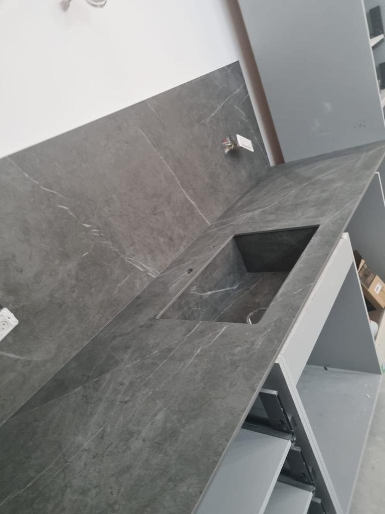 PIETRA GREY 8595 LAMINAM מט
