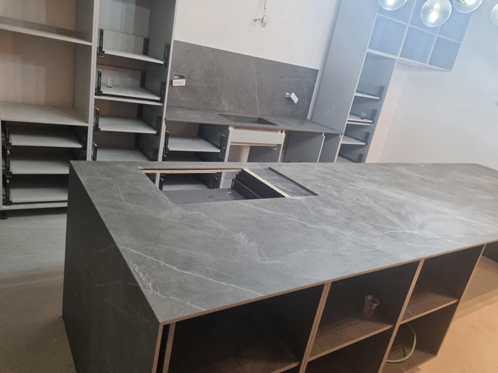 PIETRA GREY 8595 LAMINAM מט