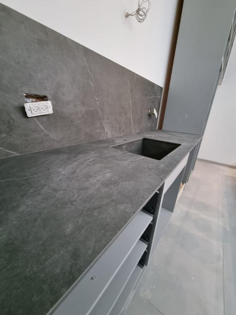 PIETRA GREY 8595 LAMINAM מט