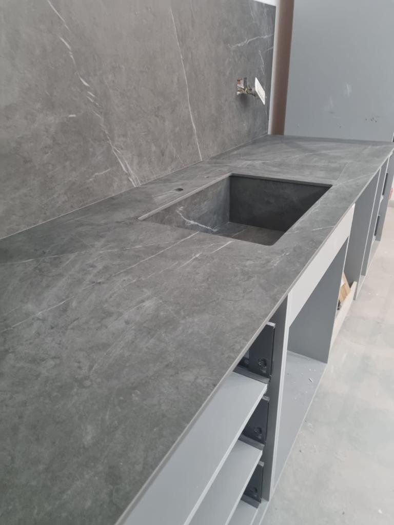 PIETRA GREY 8595 LAMINAM מט
