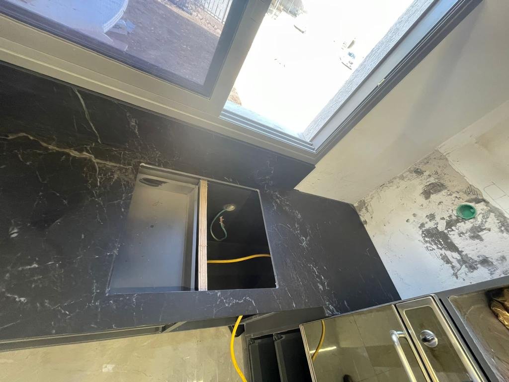 SUPERNOVA MARBLE BLACK 8546 LAMINAM מט