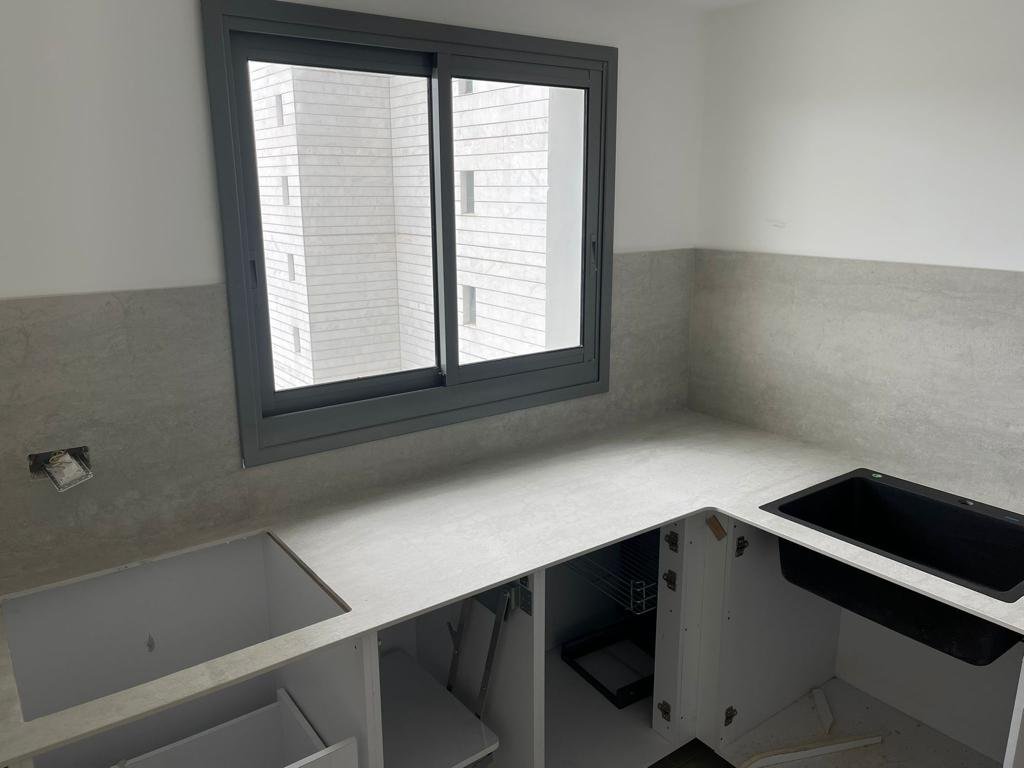PIETRA DI SAVOIA PERLA 8585 LAMINAM מט