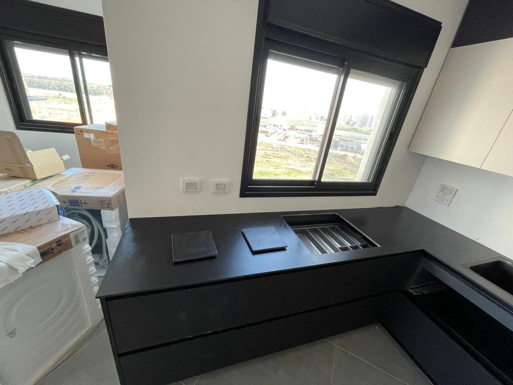 NERO ASSOLU 8145 LAMINAM מט