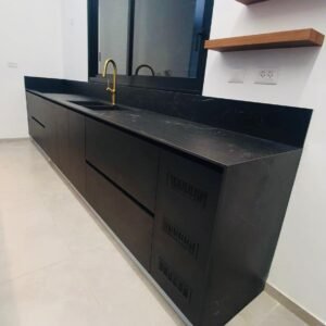 משטח למטבח LAMINAM דגם NERO GRECO 8545 בגימור מט