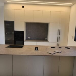משטח למטבח ASCALE דגם Borgogna Silver 520 בגימור מט