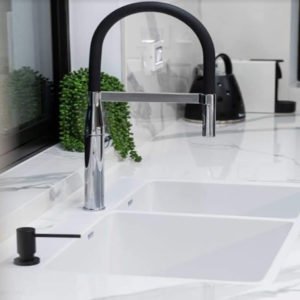 משטח למטבח INFINITY דגם Classic statuario MB03 בגימור מבריק