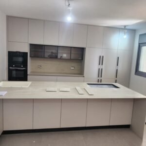 משטח למטבח אבן קיסר דגם 550 Silvax