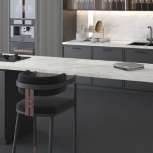 משטח למטבח POLOSTONE דגם CARRARA DELICATO בגימור מבריק